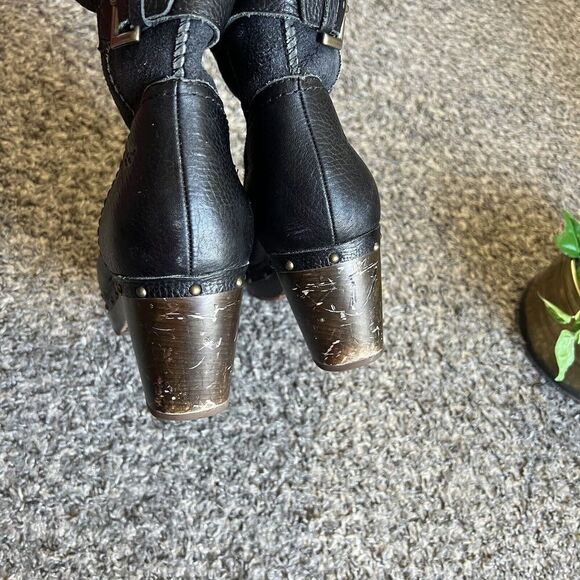 UGG Amoret Boots Black Leather Wooden Block Heel Womens Size US 10 Fold-over - Picture 5 of 9